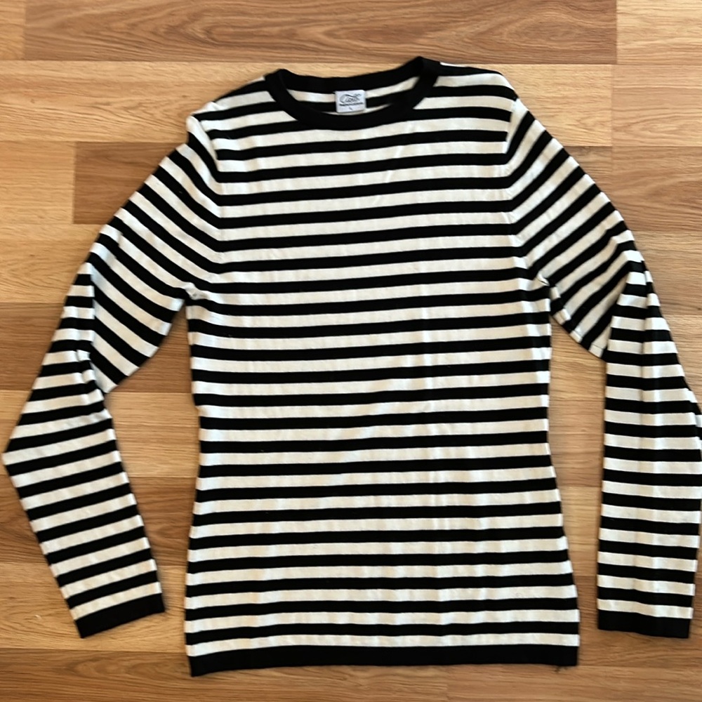 Size Large - Black & White Stripe - Light weight knit sweater